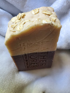 OATMEAL MILK AND MANUKA HONEY SOAP